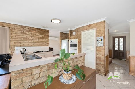 Property photo of 5 Kamara Court Wanneroo WA 6065