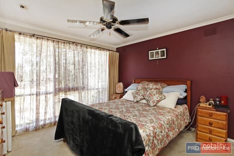 Property photo of 2 Balfour Place Melton West VIC 3337