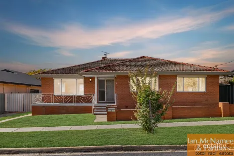 Property photo of 7 Christopher Crescent Karabar NSW 2620