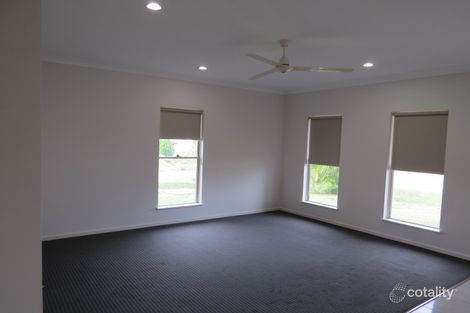 Property photo of 33 Seabreeze Crescent Bowen QLD 4805