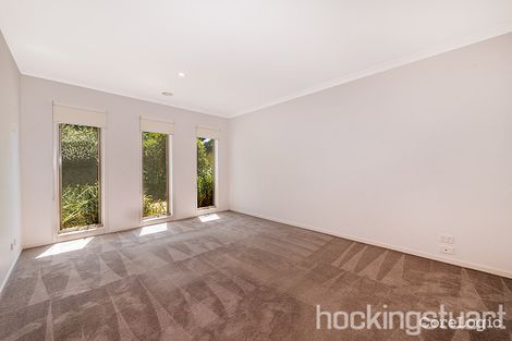 Property photo of 16 Chong Court Berwick VIC 3806