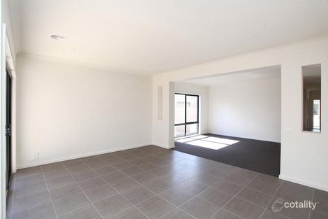 Property photo of 53 Lawson Way Caroline Springs VIC 3023