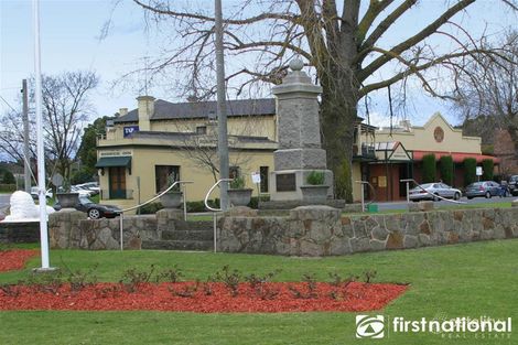 Property photo of 8 Kramer Drive Berwick VIC 3806