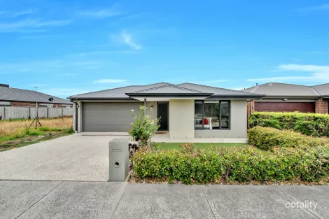10 Marshy Ave, Cranbourne East, VIC 3977