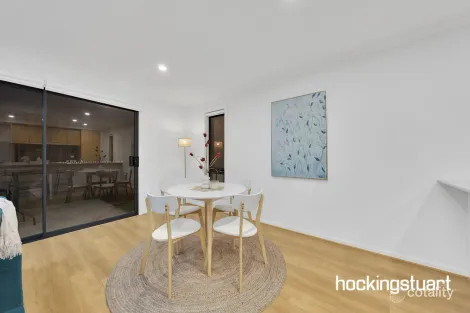 Property photo of 33 Tierra Circuit Wollert VIC 3750