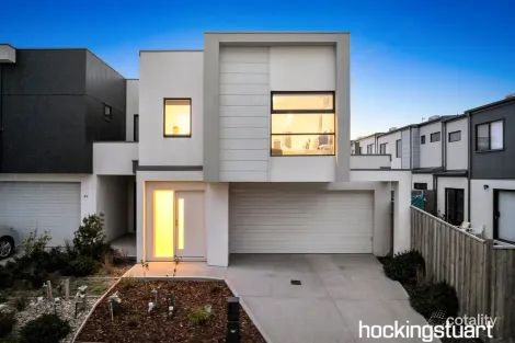 Property photo of 33 Tierra Circuit Wollert VIC 3750