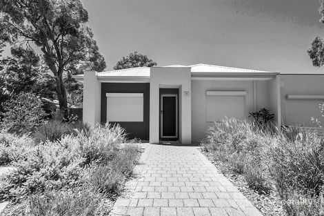 Property photo of 14 Thornbill Crescent Coodanup WA 6210