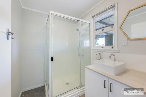 Property photo of 43 Morshead Street Avenell Heights QLD 4670