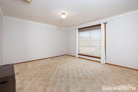 Property photo of 1/78 Undurra Drive Glenfield Park NSW 2650
