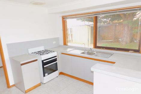 Property photo of 8 Linton Way Meadow Heights VIC 3048