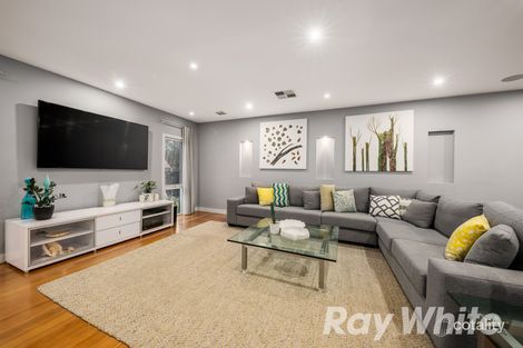 Property photo of 30 Sparrowhawk Road Doreen VIC 3754