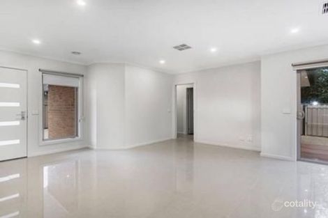 Property photo of 2/88 Loretto Avenue Ferntree Gully VIC 3156