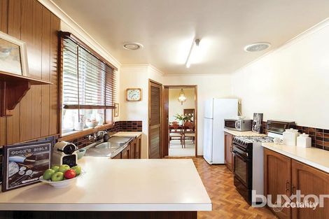 15 Grandison Ave, Mount Clear, VIC 3350
