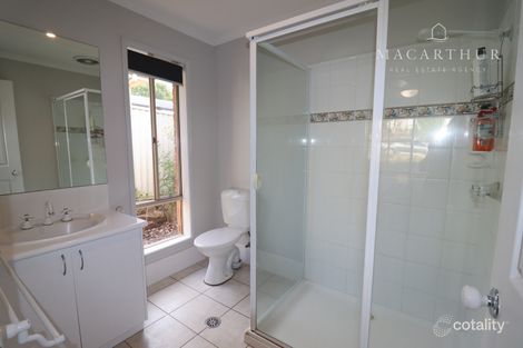 Property photo of 15 Lyndoch Place Bourkelands NSW 2650