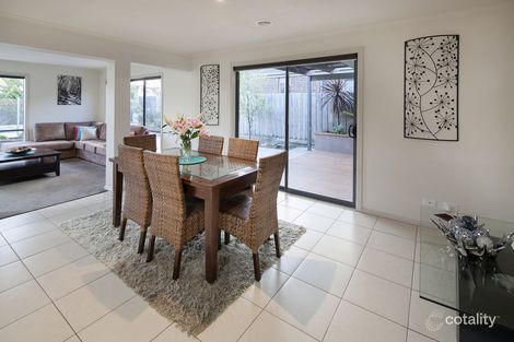 Property photo of 7 Dunferline Crescent Cranbourne VIC 3977