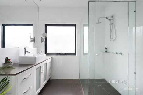 Property photo of 32 South Road Brighton VIC 3186