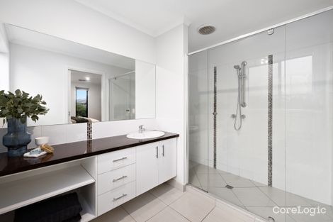 Property photo of 158 Webster Way Pakenham VIC 3810