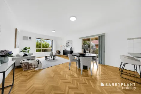 Property photo of 23 Hobson Crescent Mill Park VIC 3082