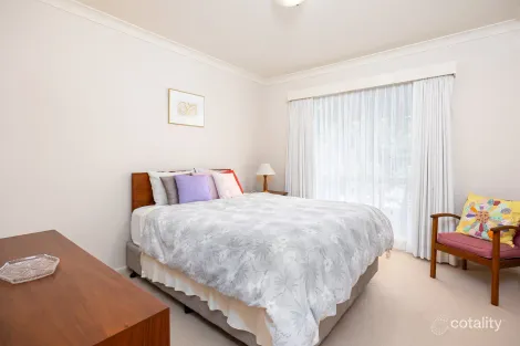 Property photo of 7 Amaroo Street Kooringal NSW 2650