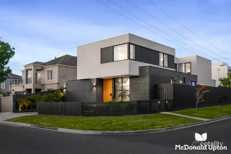 Property photo of 14 Merchiston Grove Strathmore VIC 3041