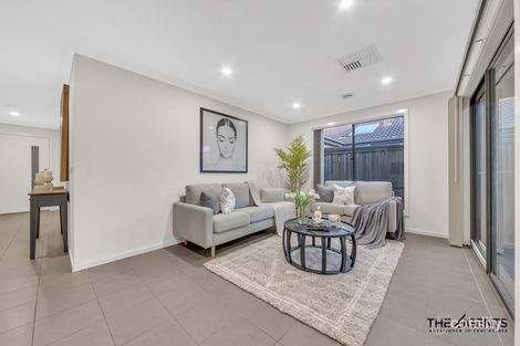 Property photo of 10 Andie Way Tarneit VIC 3029