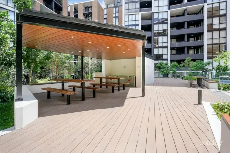 330/3 Maple Tree Rd, Westmead, NSW 2145