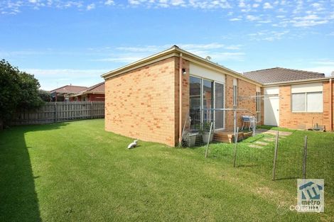 Property photo of 2 Parry Court Carrum Downs VIC 3201