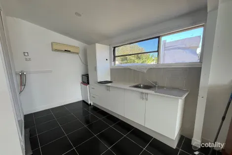 Property photo of 20 Amarina Close Meadow Heights VIC 3048