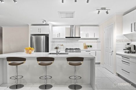 Property photo of 4 Giulia Place Skye VIC 3977