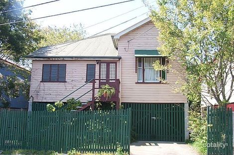 243 Hudson Rd, Wooloowin, QLD 4030