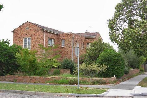 24 Inverness Way, Balwyn North, VIC 3104