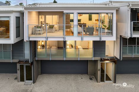 Property photo of 2/47 Thackeray Street Norman Park QLD 4170