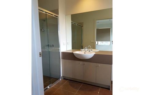 2 Pioneer St, Craigieburn, VIC 3064