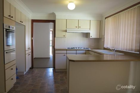 Property photo of 8 Clarendon Court Wattle Grove NSW 2173