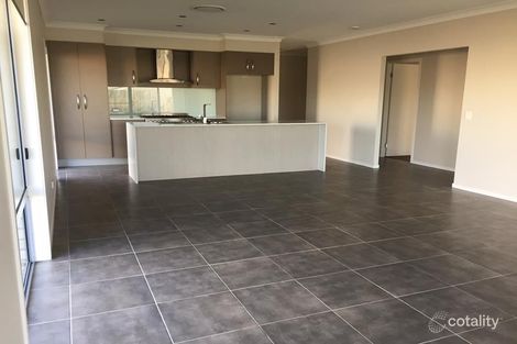 Property photo of 10 Skyblue Circuit Yarrabilba QLD 4207
