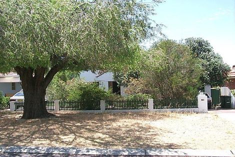 136 Lansdowne Rd, Kensington, WA 6151