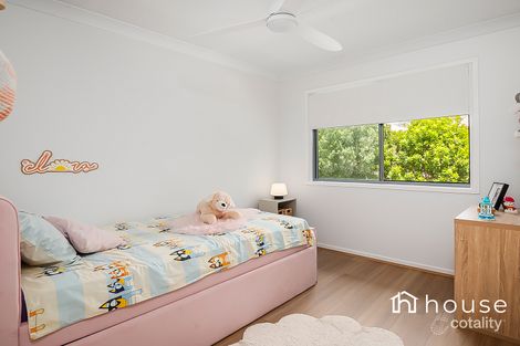 Property photo of 16/6-32 University Drive Meadowbrook QLD 4131