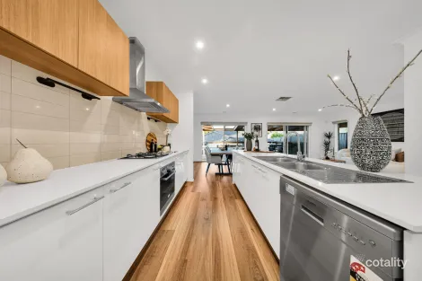 Property photo of 3 Ophir Way Mernda VIC 3754