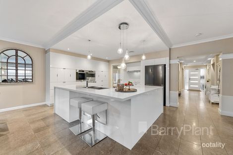 Property photo of 24 Monastery Close Wantirna South VIC 3152