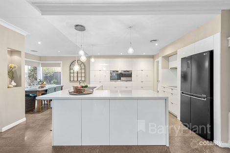 Property photo of 24 Monastery Close Wantirna South VIC 3152