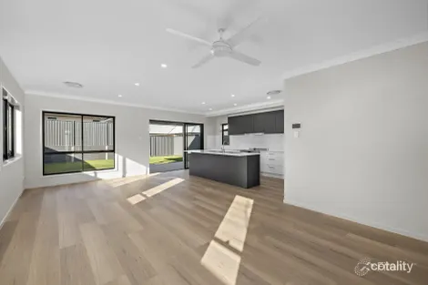 Property photo of 37 Kauri Boulevard Victoria Point QLD 4165