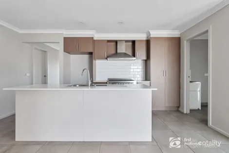 Property photo of 19 Echuca Avenue Eynesbury VIC 3338