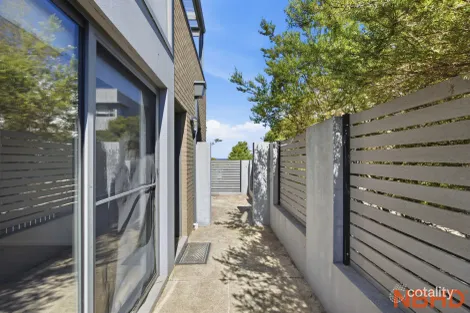 Property photo of 1B Senger Lane Casey ACT 2913