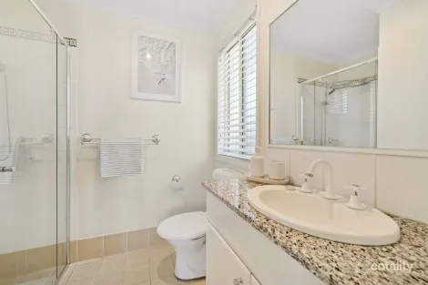 Property photo of 16 Burns Road Picnic Point NSW 2213
