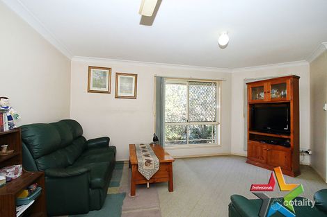 Property photo of 3 Zenith Court Regents Park QLD 4118