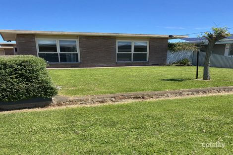 18 Roberts Ave, Port Fairy, VIC 3284