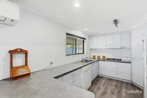 Property photo of 8 Dove Way Eli Waters QLD 4655