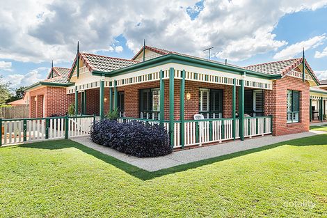 221 Cribb Rd, Carindale, QLD 4152