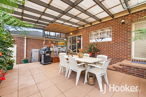 Property photo of 2 Quartz Place Narre Warren North VIC 3804