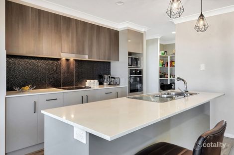 Property photo of 22 Hannaford Crescent Wyreema QLD 4352